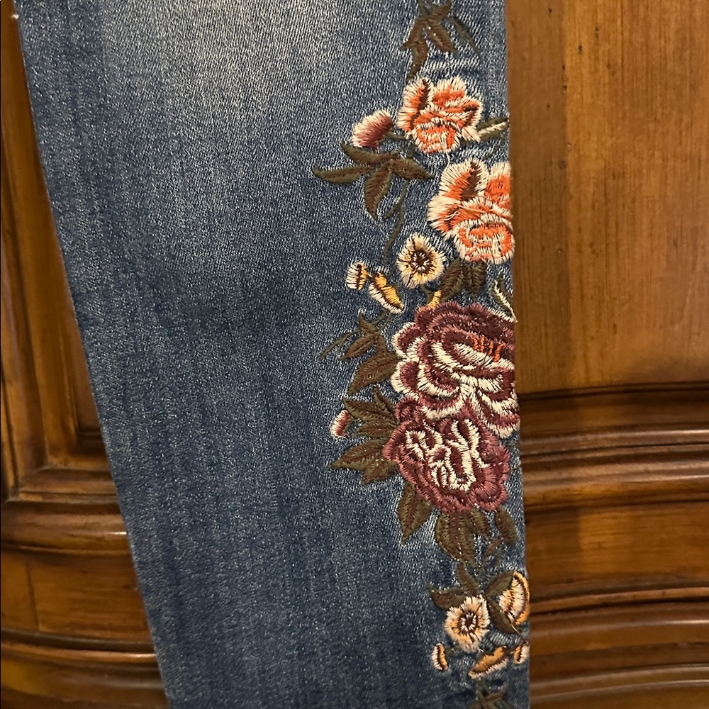 NEW Driftwood Embroidered Jackie Skinny Jean Tobacco & Wine Was Blue Jeans 28 - Picture 12 of 17